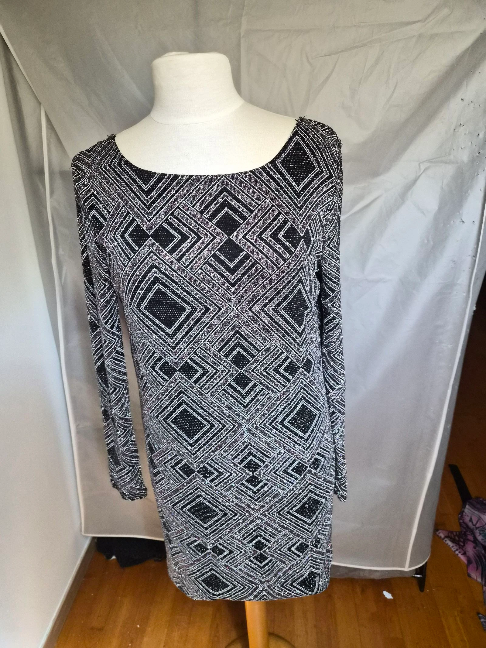 Sequin dress with open back Morgan size 42/XL – photo 2
